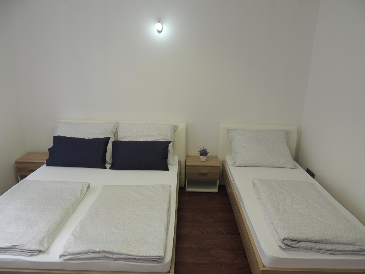 Roses Apartment บีฮัช ภายนอก รูปภาพ