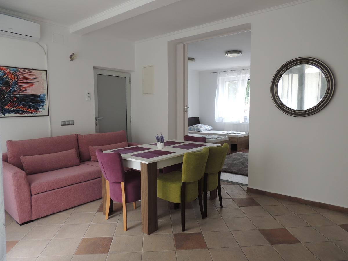 Roses Apartment บีฮัช ภายนอก รูปภาพ